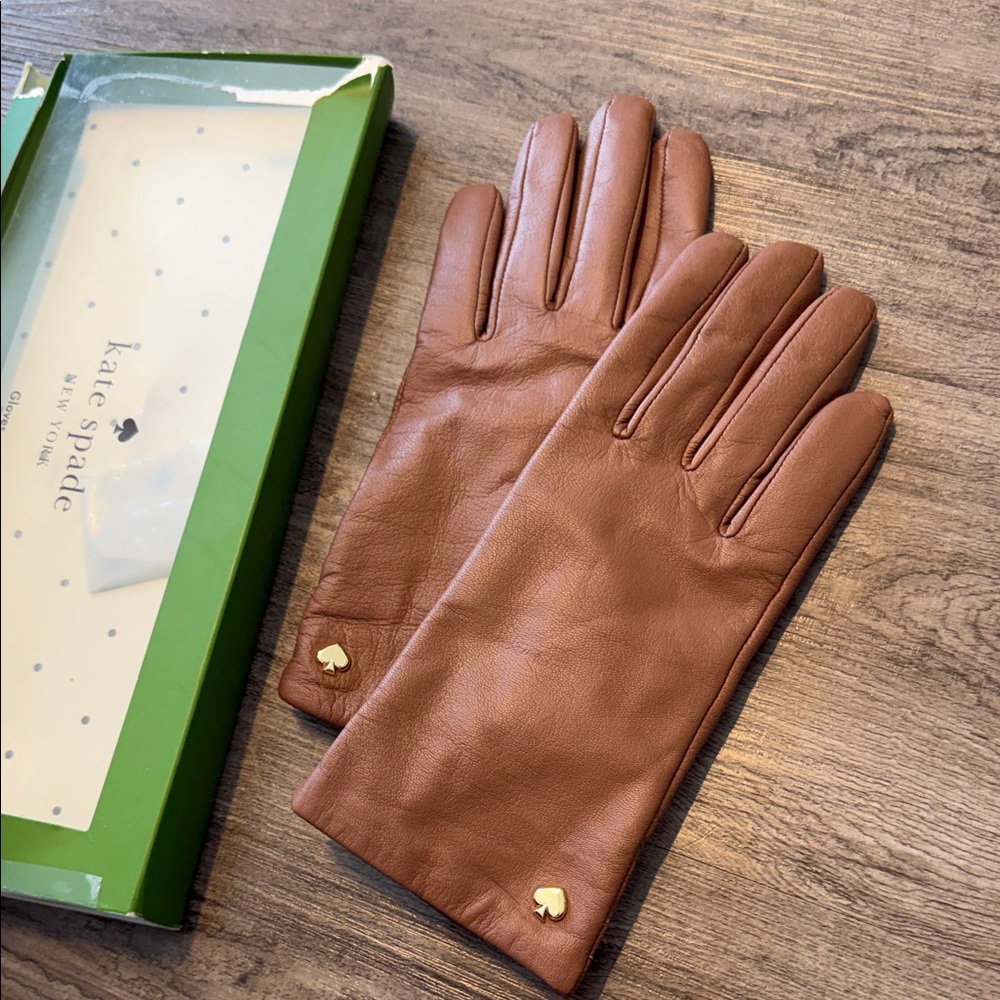 Kate Spade Chestnut Leather Gloves. New . Small